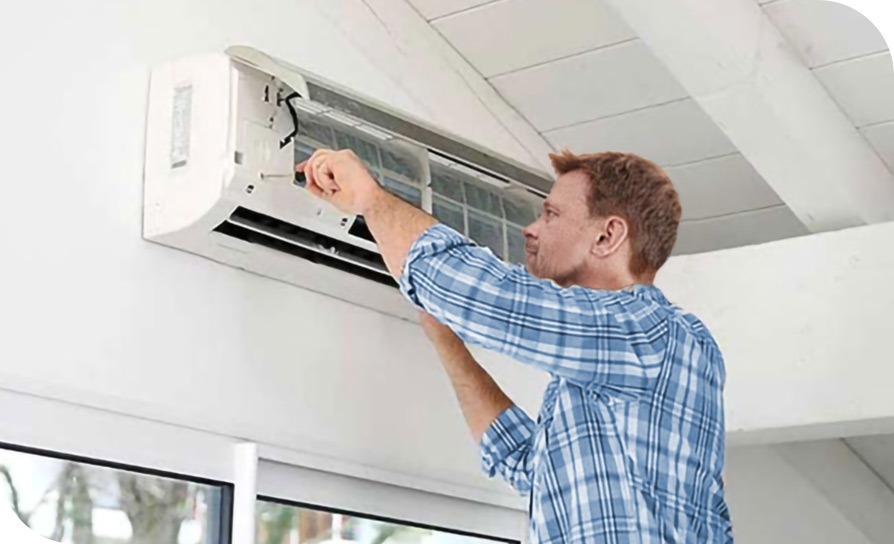 ductless mini split air conditioning installation by houser's air conditioning & heating service technician