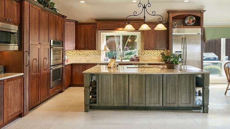 Oak Kitchen Cabinets With An Island
