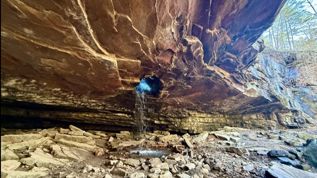 Glory Hole Falls Cassie Miles