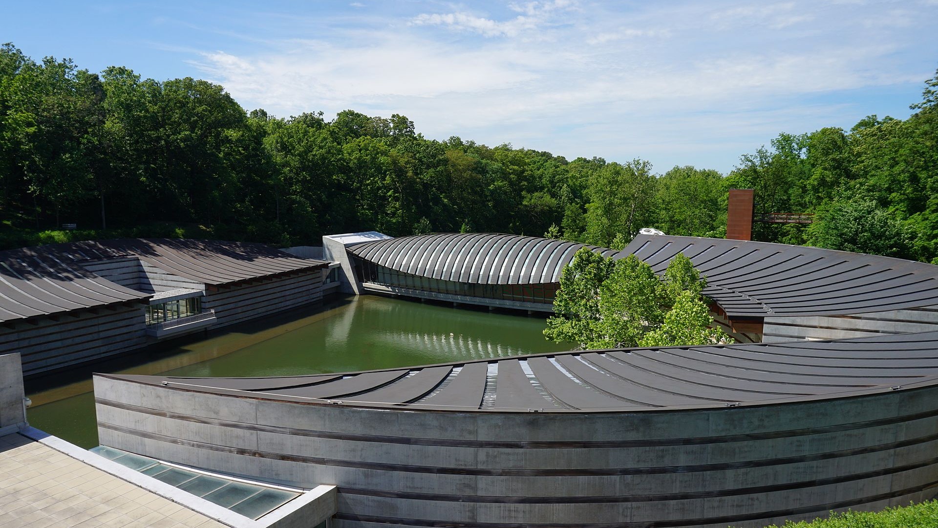 Bentonville Crystal Bridges Museum.