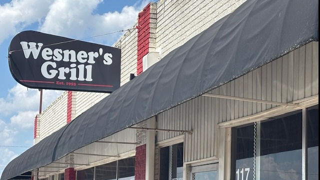 Wesner's Grill sign and entrance Rogers, AR