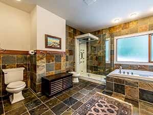 Master bathroom Kamloops waterfront property 2nd image