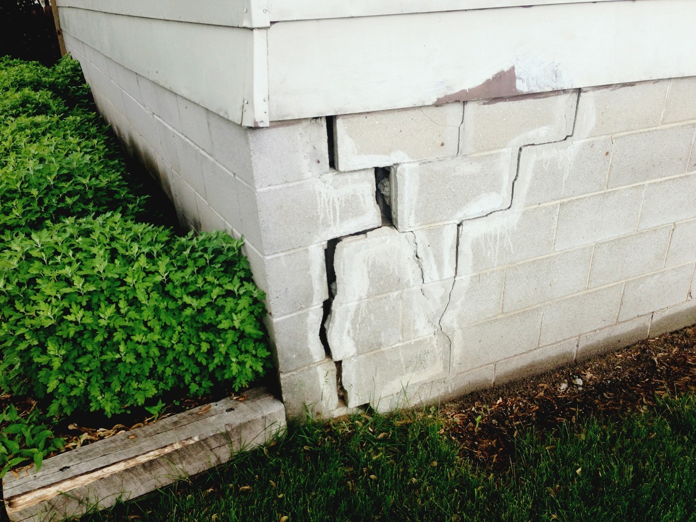 Cracks, settlement, & leaks