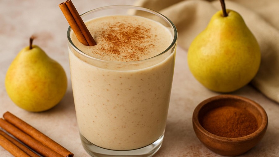Creamy Cinnamon Pear Smoothie for Under 220 Calories