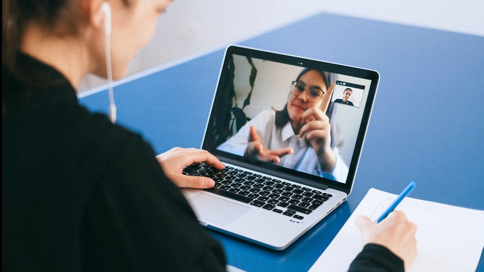 Camdem Tax provides mobile tax services and, seen here, virtual tax services via Zoom meeting for tax preparation