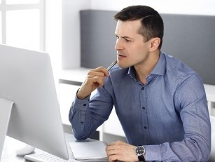 Man job hunting online
