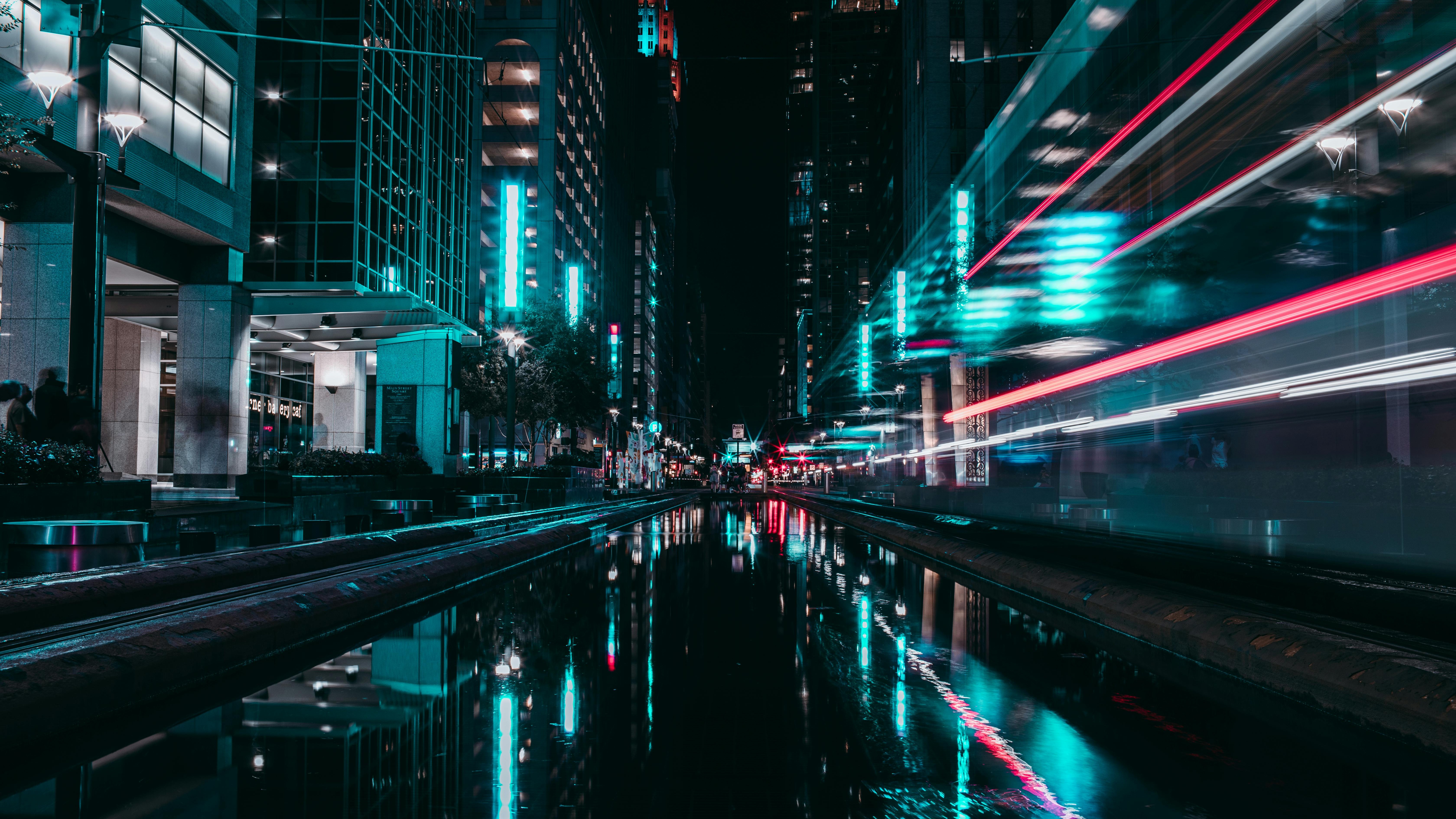 Vibrant cityscape showcasing Houston's high-speed internet options.