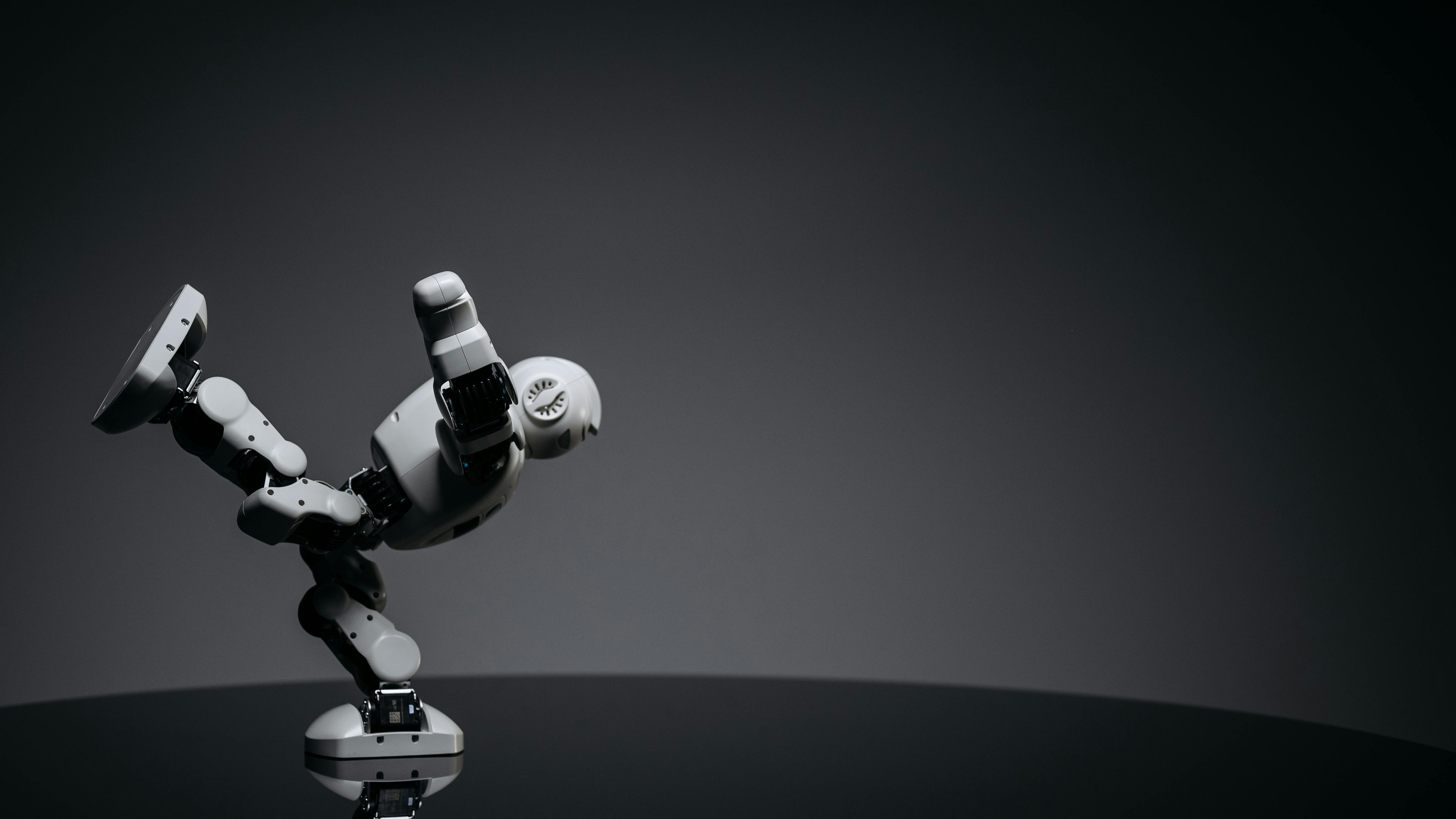 Innovative AI interface promoting news understanding, bold design