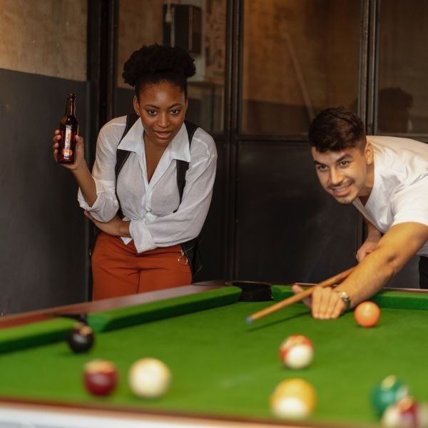 Moving a billiards table or pool table