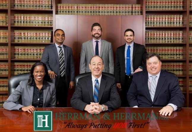 Personal injury attorney in front of San Antonio courthouse, ready to help