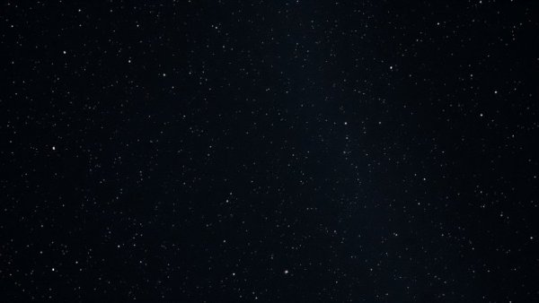 Hidden star cluster in Milky Way seen in dense star field.