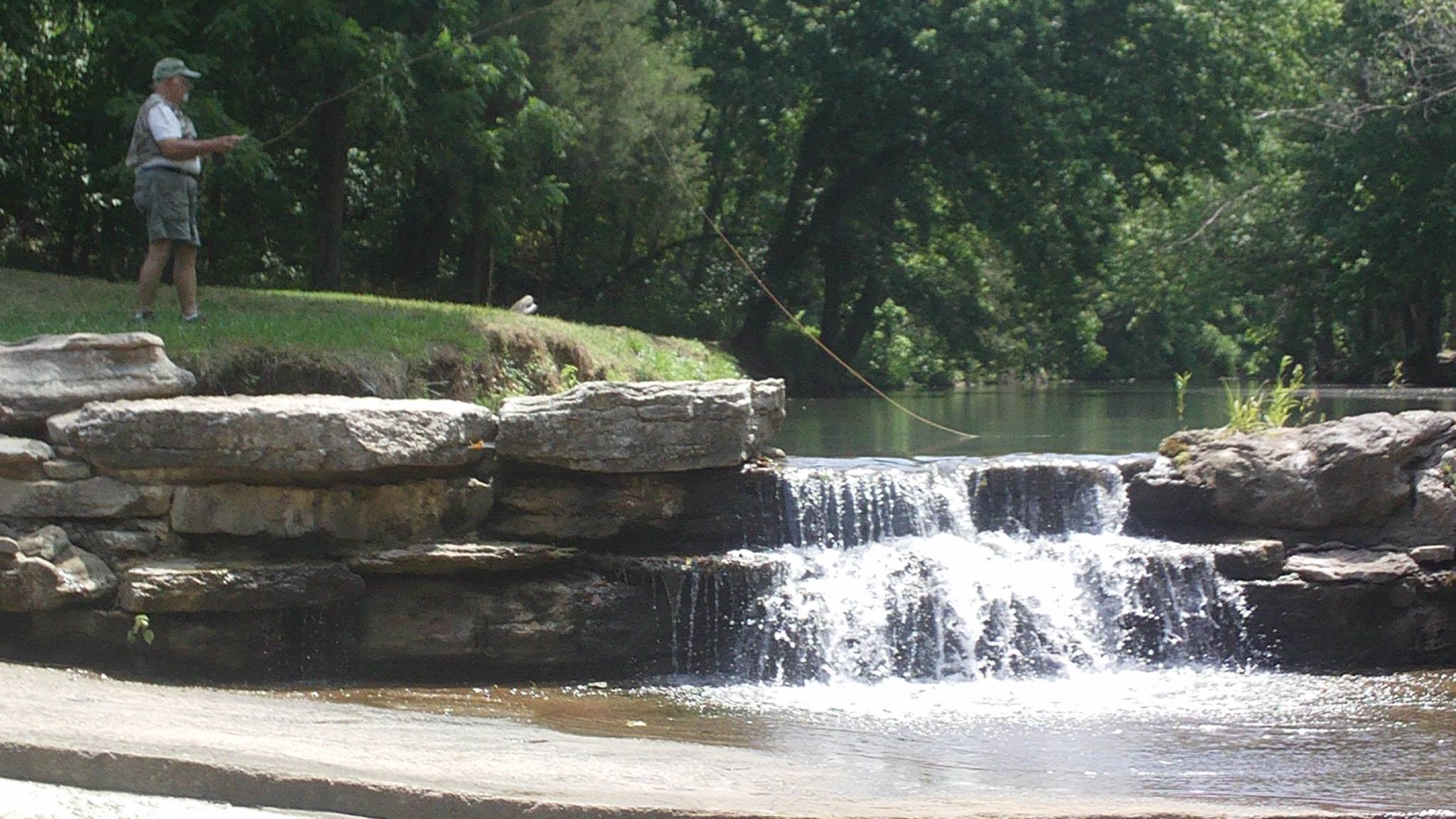 Dogwood Canyon, Lampe MO