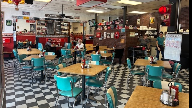 Wesner's Grill Dining Room - Rogers, AR