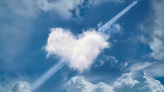 Why people love moving to NWA weather graphic with geometric background.