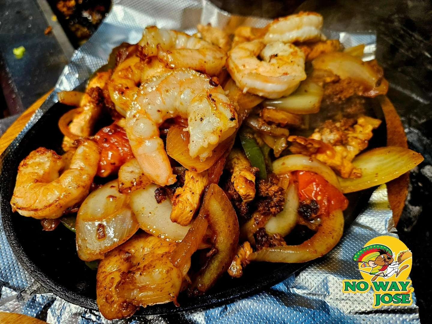 shrimp steak chicken fajitas at no way jose elmwood village buffalo new york