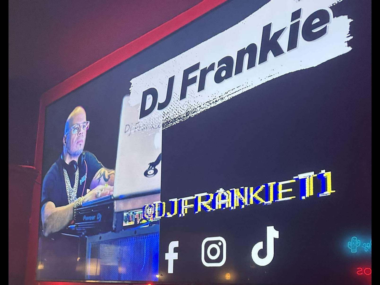 dj frankie karaoke night in allentown, buffalo, ny