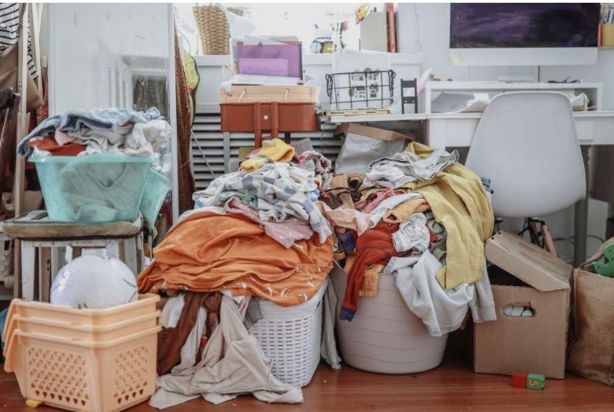 Cleaning chores prevented a homeowner from tackling her cluttered bedroom 