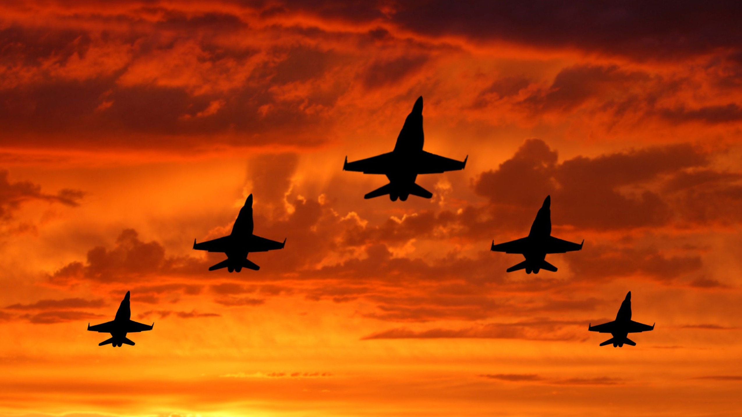miilitary jet in sky