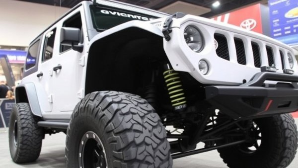 SEMA 2025: Fox Debuts New Aftermarket Live Valve Shocks For Bronco, Wrangler, Gladiator, Tacoma, And F-150