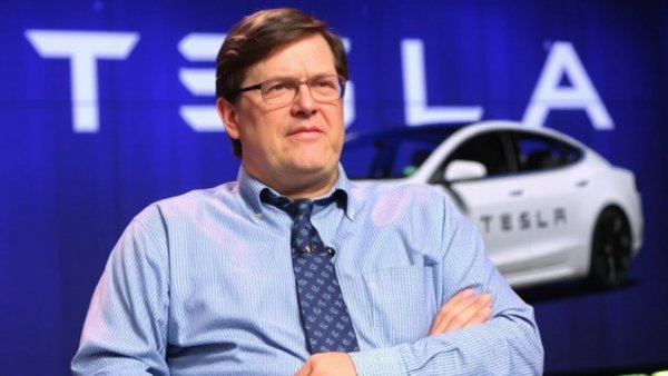“Big Short” Investor Michael Burry Says Tesla “Ridiculously Overvalued”