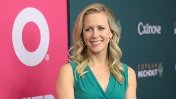 What Christina Applegate's Misdiagnosis With MS Means For Women