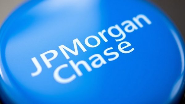 JPMorgan Chase workshops fraud prevention, blue button logo.