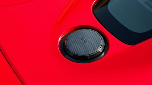 Corvette with carbon fiber accents showcasing cost-cutting measures