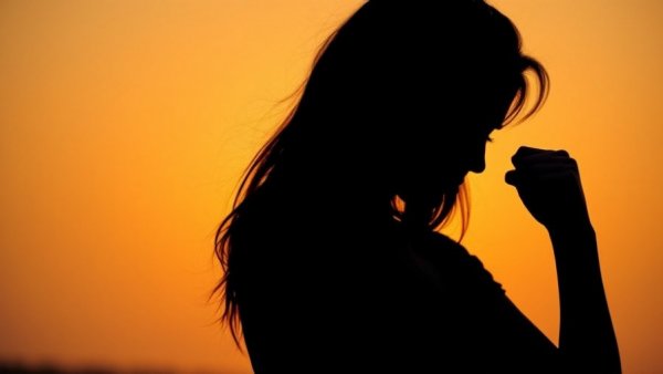 Conceptual image of emotional transition depicting Sertraline's impact on depression.