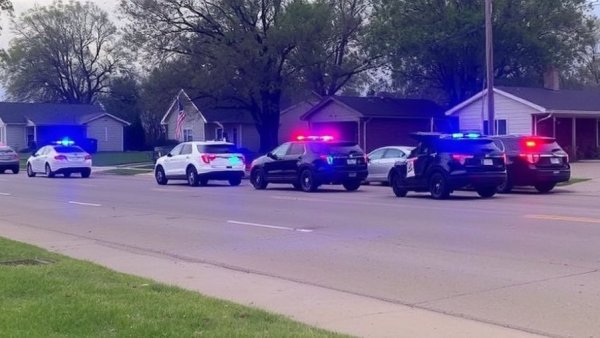 Saginaw and Bay City NewsMan arrested after gunfire exchange strikes homes, vehicles in Bay City10h agoJoey Oliver