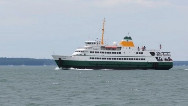 Ferry fight puts Mackinac Island tourism in choppy waters