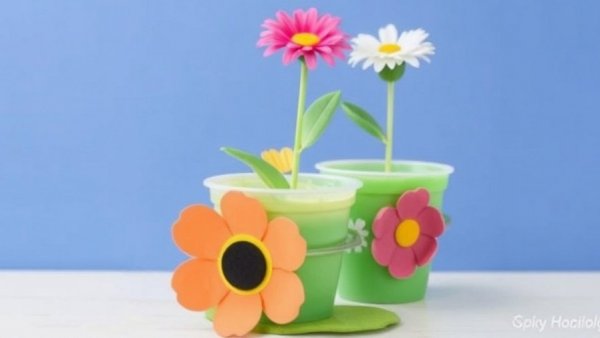 DIY Flower Bee Cups: The Cutest Bee Watering Station