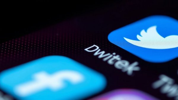 Understanding Social Media Behavior Tools with app icons on screen.