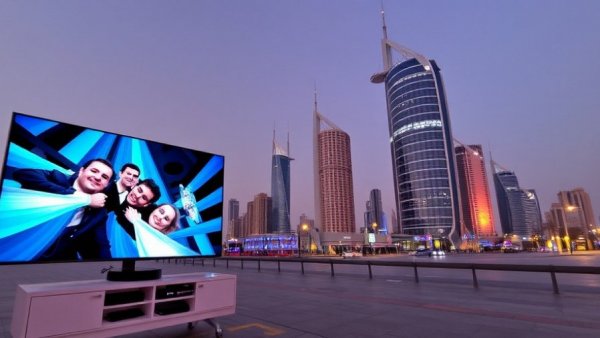 David Tv Barnes, Dubai, United Arab Emirates