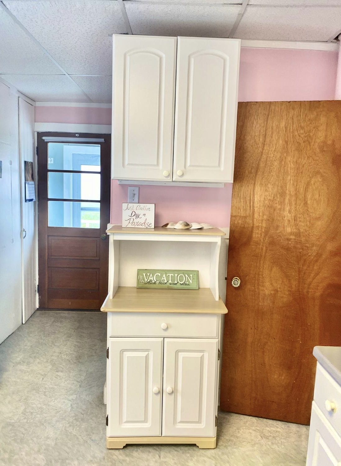 Hallway towards deck