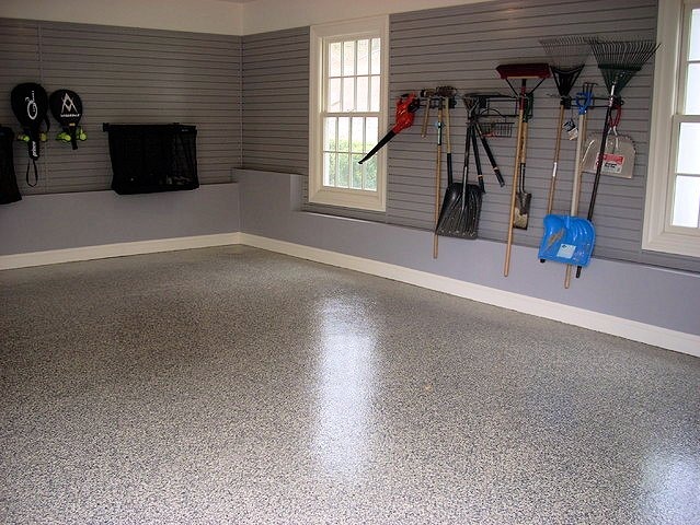 beautiful-garage-floor-epoxy-makeover