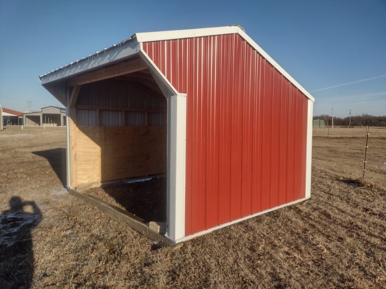 Red loafing shed