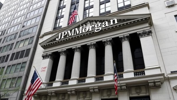 JPMorgan just filed for its second tokenized fund on Ethereum. Wall Street’s blockchain moment is no longer theoretical.
