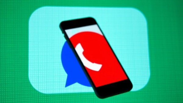 FBI says Russian intelligence hackers have a new trick for reading your Signal messages, and it works even after you change phones