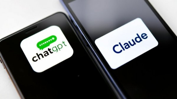ChatGPT vs Claude Opus on smartphones in real-world comparison.