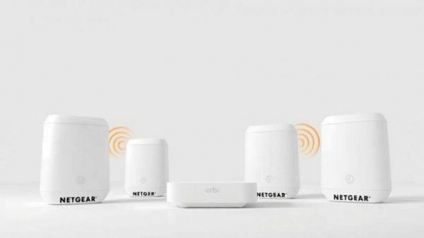 Netgear Orbi 370 series sleek design in review