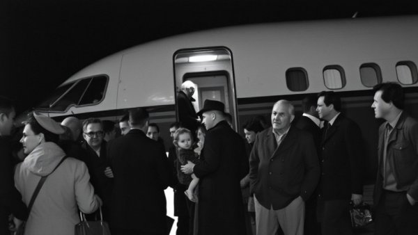 Operation Babylift controversy, historical photo at airport.