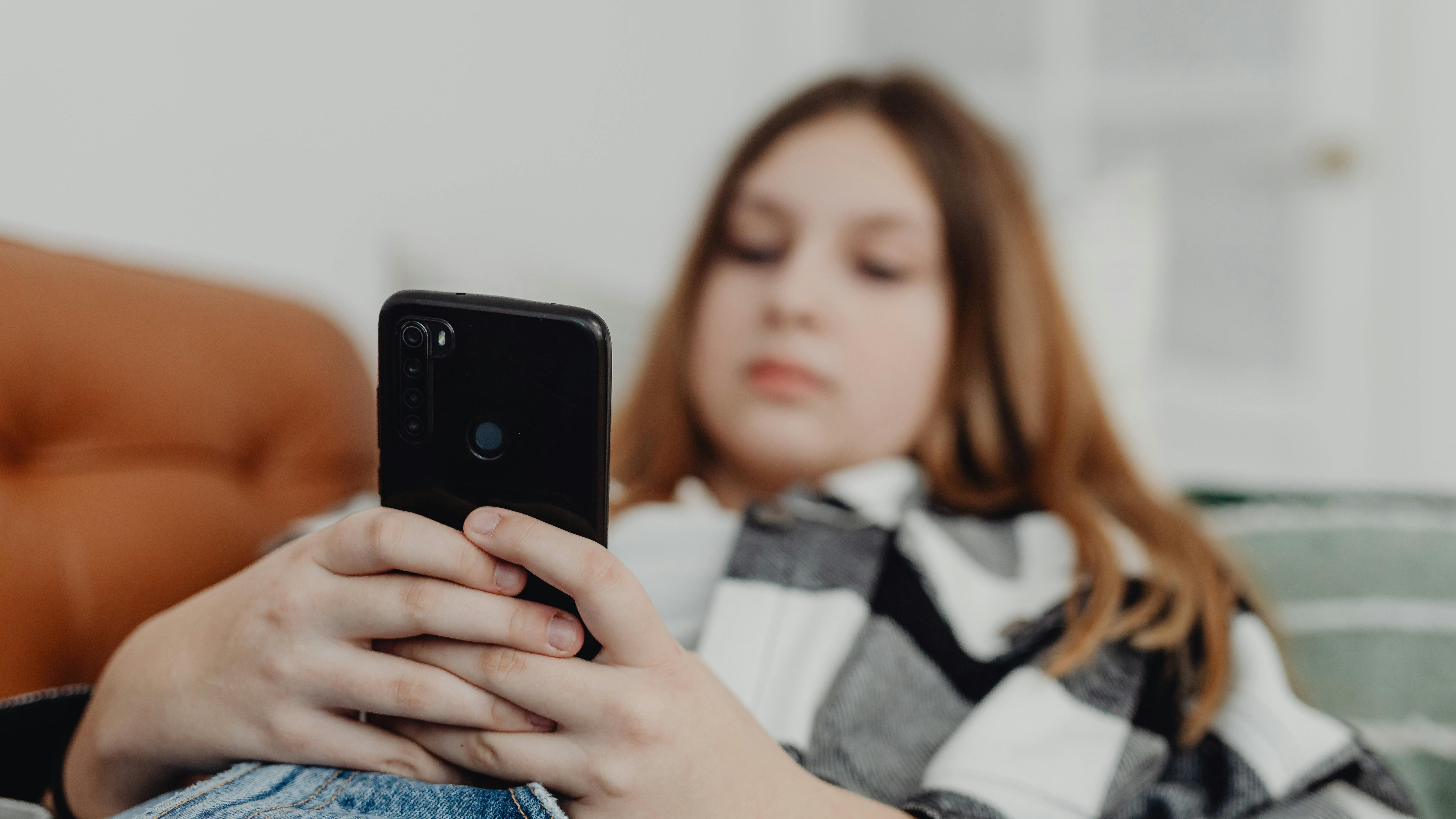 Young woman giving thumbs up next to wifi symbol, Fix Laggy Internet