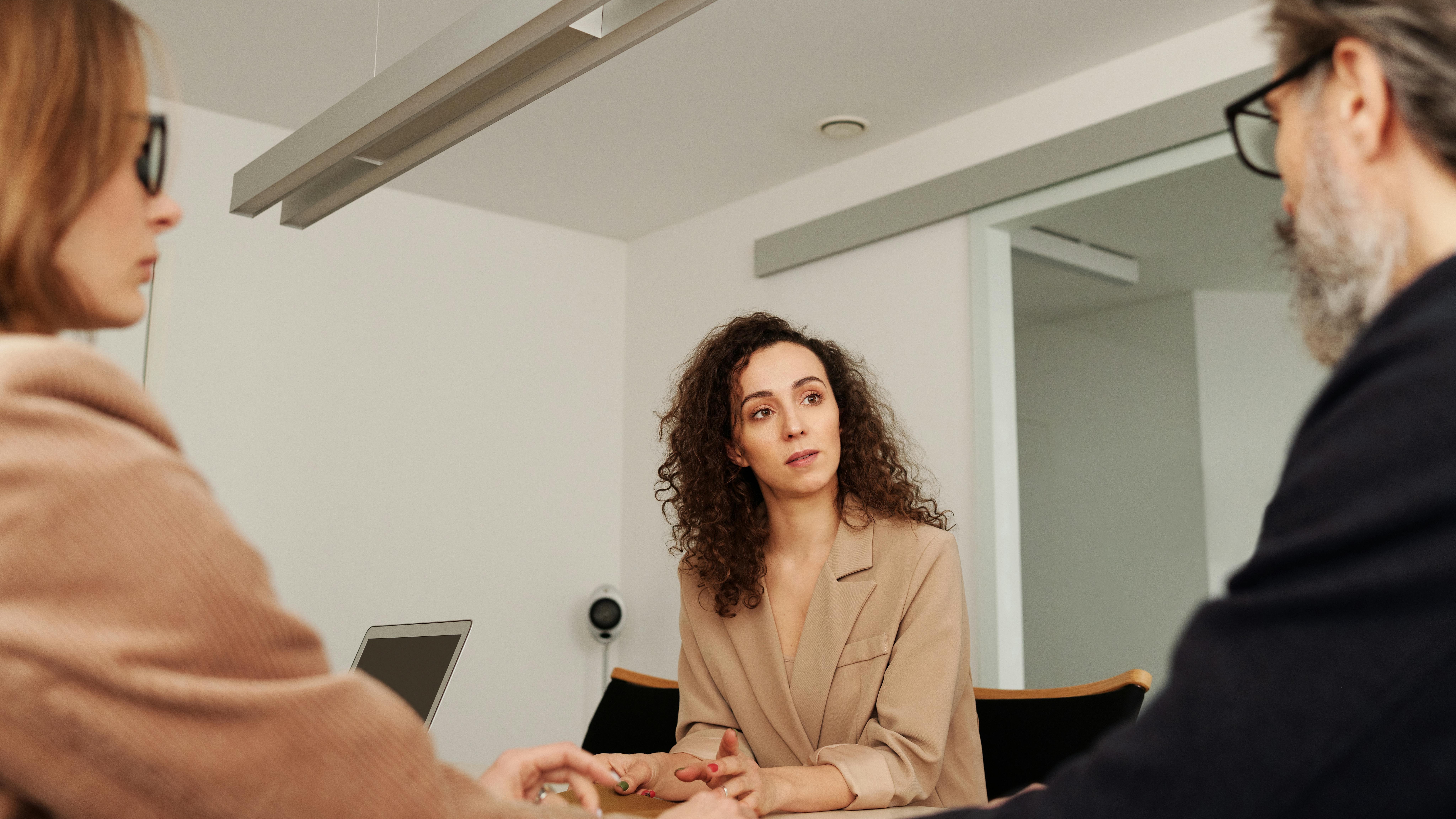 Bar chart showing days to close AI skills gap quickly.