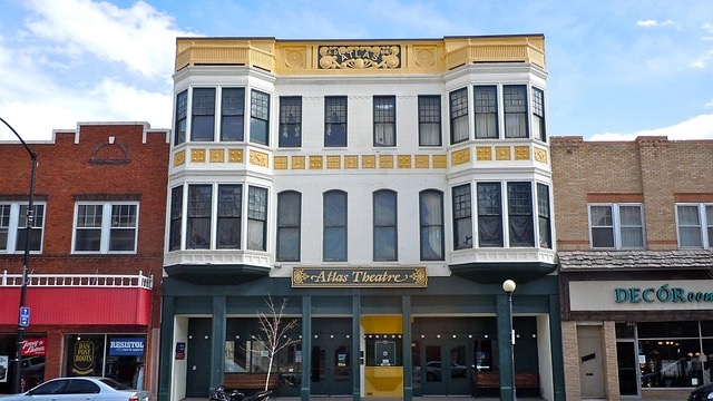 Bluepeak expands fiber internet in Wyoming with advanced tech use.