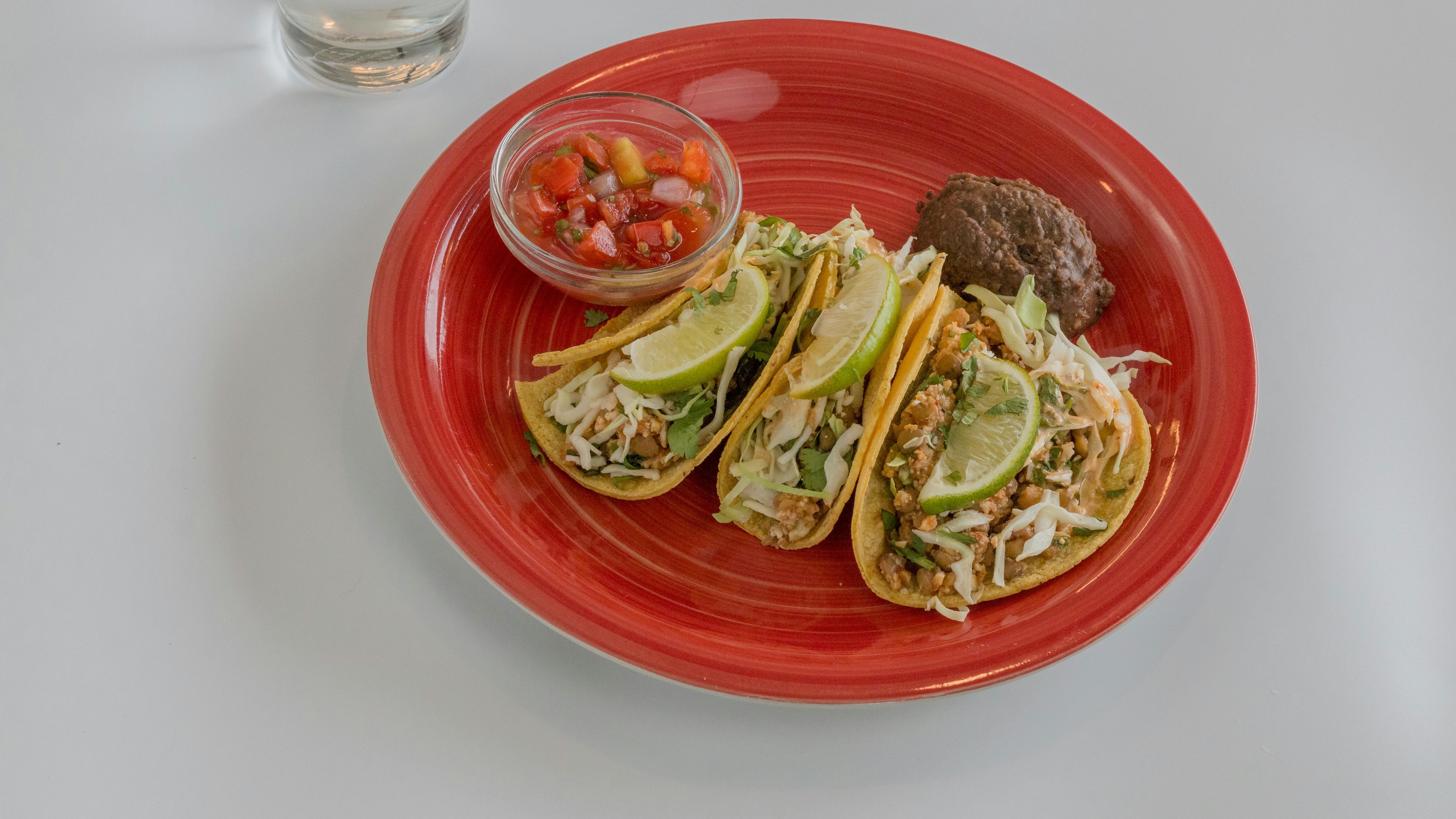 Healthy family meals with tacos and fresh ingredients.