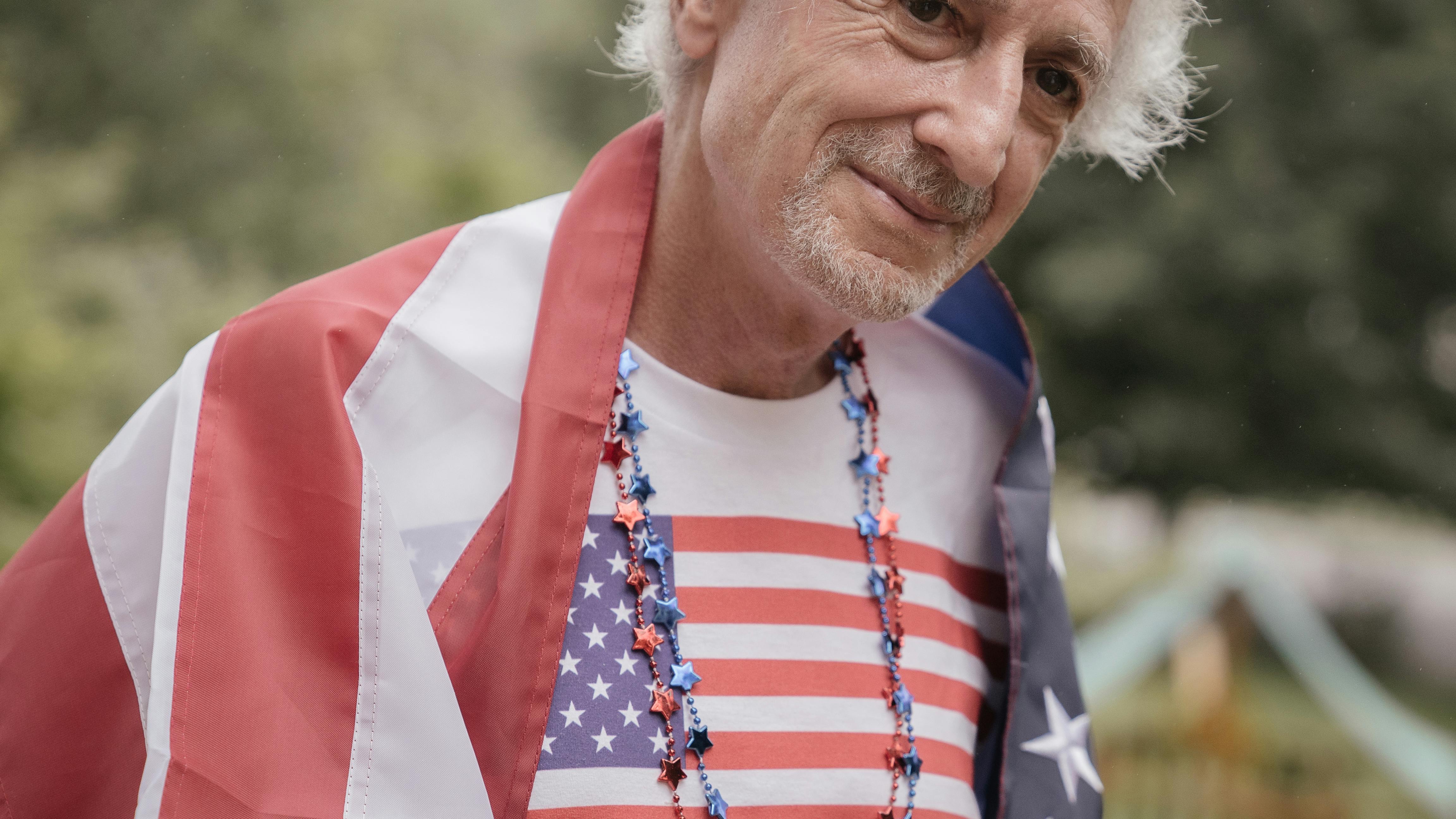 Counting US dollars, symbolizing Military Pay and Veteran Benefits 2026.