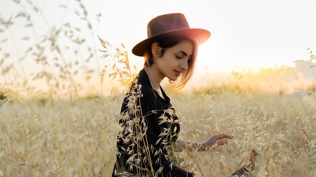 Women displaying transitional outfit formulas with modern fashion styles.