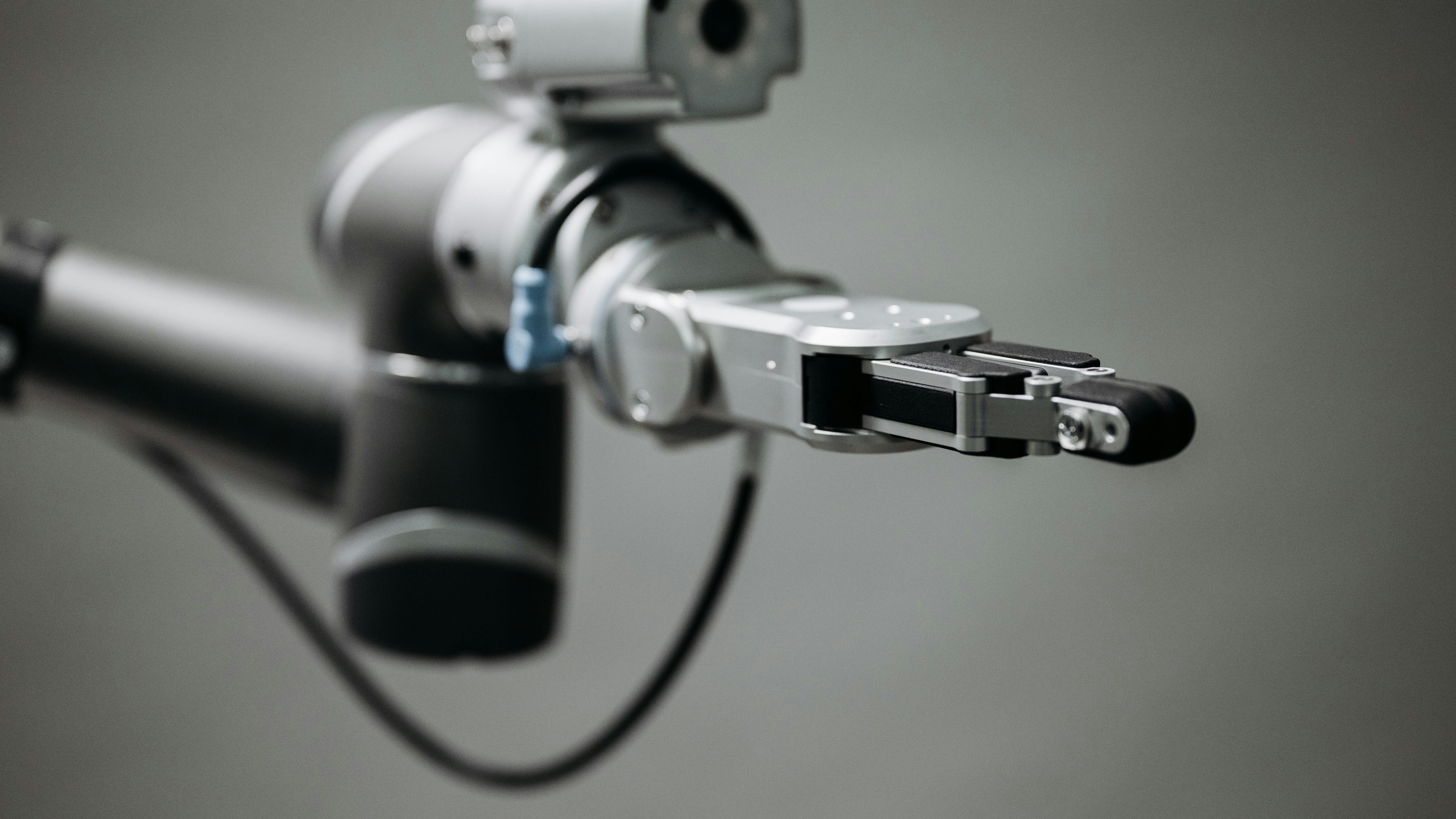 Illustration of AI aiding healthcare revenue cycle management