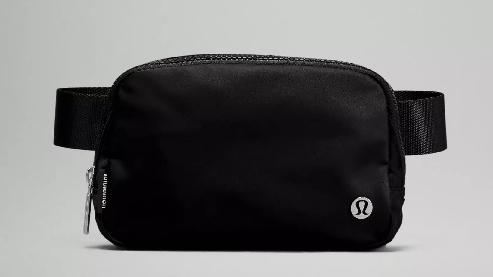 Lululemon summer belt bag colors: light green, leopard print.