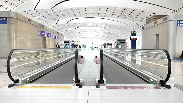 Popeye's Louisiana Kitchen at San Antonio Airport, exterior view.